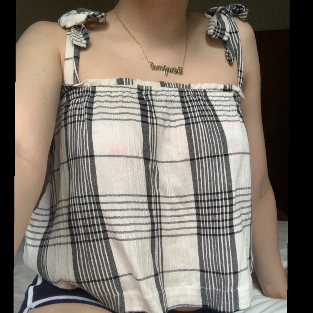 sleeveless flowy top